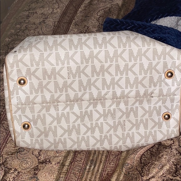 Michael Kors handbag - Picture 3 of 5